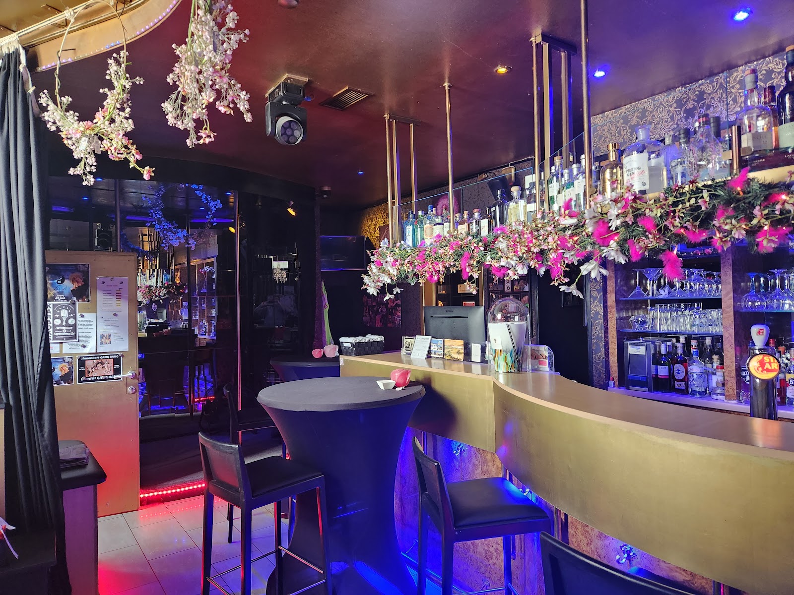Club Bar Libertin 51 - Swinger Club in Menen, Belgium