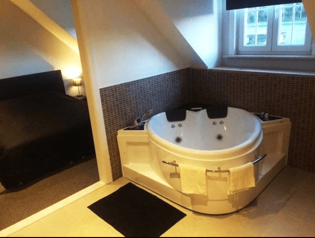 Instituut 721 - Erotic Massage in Moerbeke Waas, Belgium