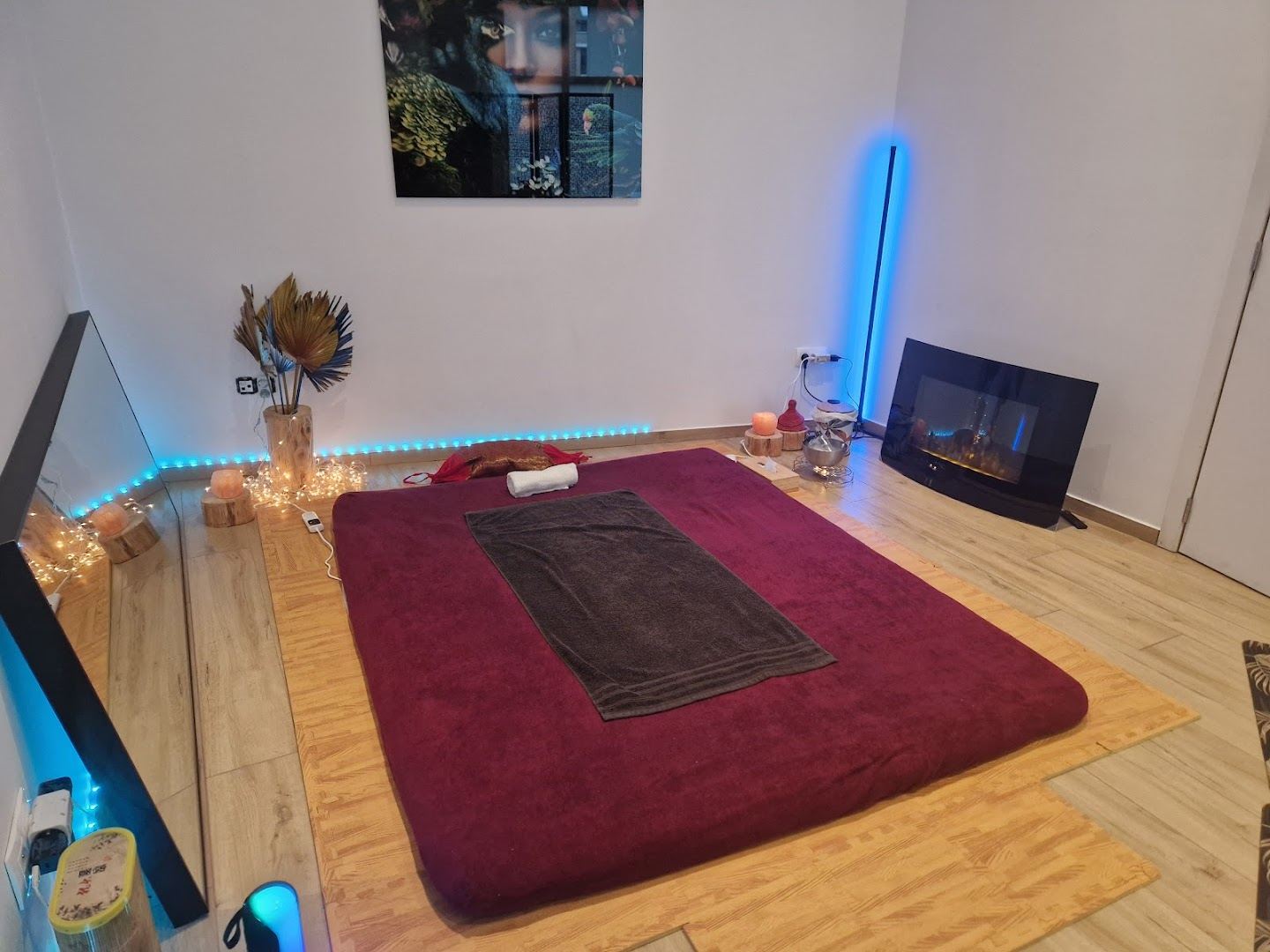 Chloé Tantra Institut - Erotic Massage in Mouscron, Belgium