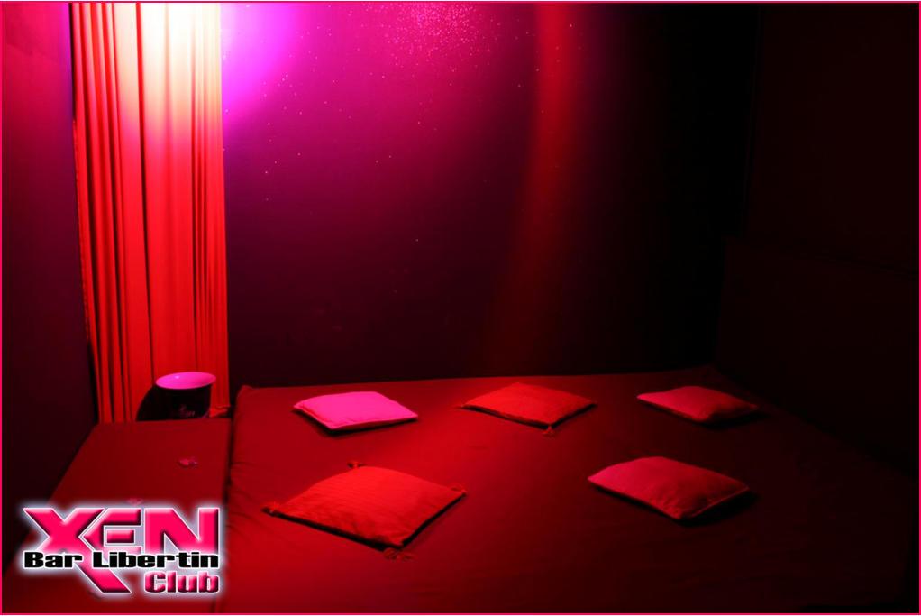 Xen Club Bar Libertin Et Echangiste - Swinger Club in Peruwelz, Belgium