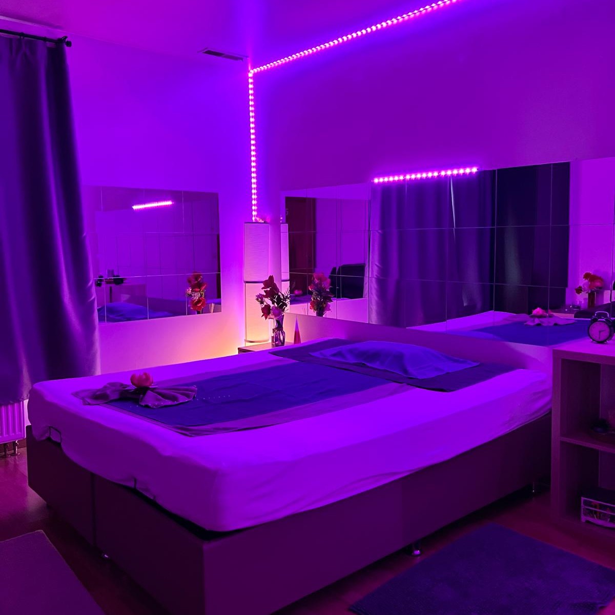 Number 8 Massage Center - Erotic Massage in Steenokkerzeel, Belgium