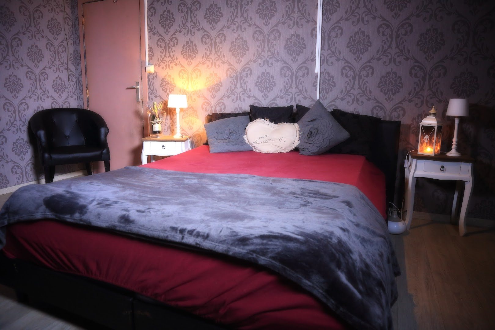 Dreams Club Champagne Bar & Massage Institute - Nightclub in Wevelgem, Belgium