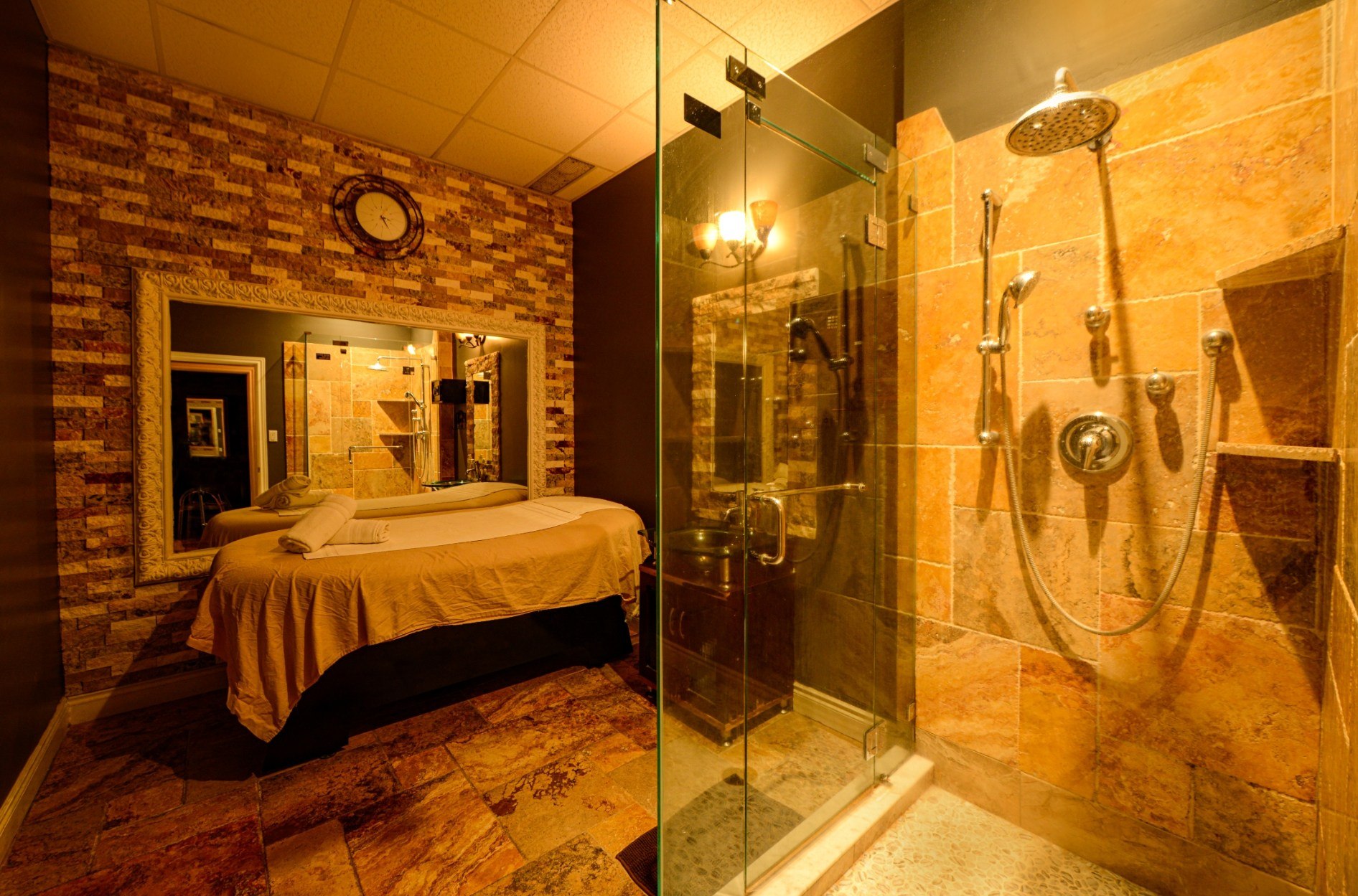 Airport Golden - Erotic Massage in Brampton, Canada