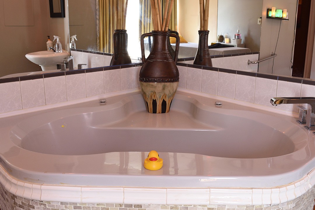 Carrie's Vip Body Care - Erotic Massage in Calgary, Canada