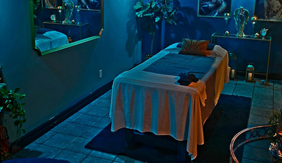 Emma Lee’s Touch Of Class - Erotic Massage in Calgary, Canada