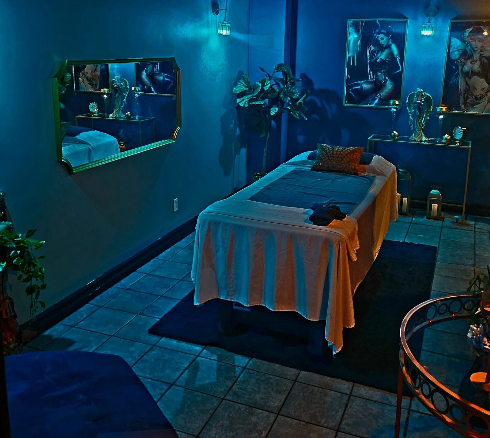 Emma Lee’s Touch Of Class - Erotic Massage in Calgary, Canada