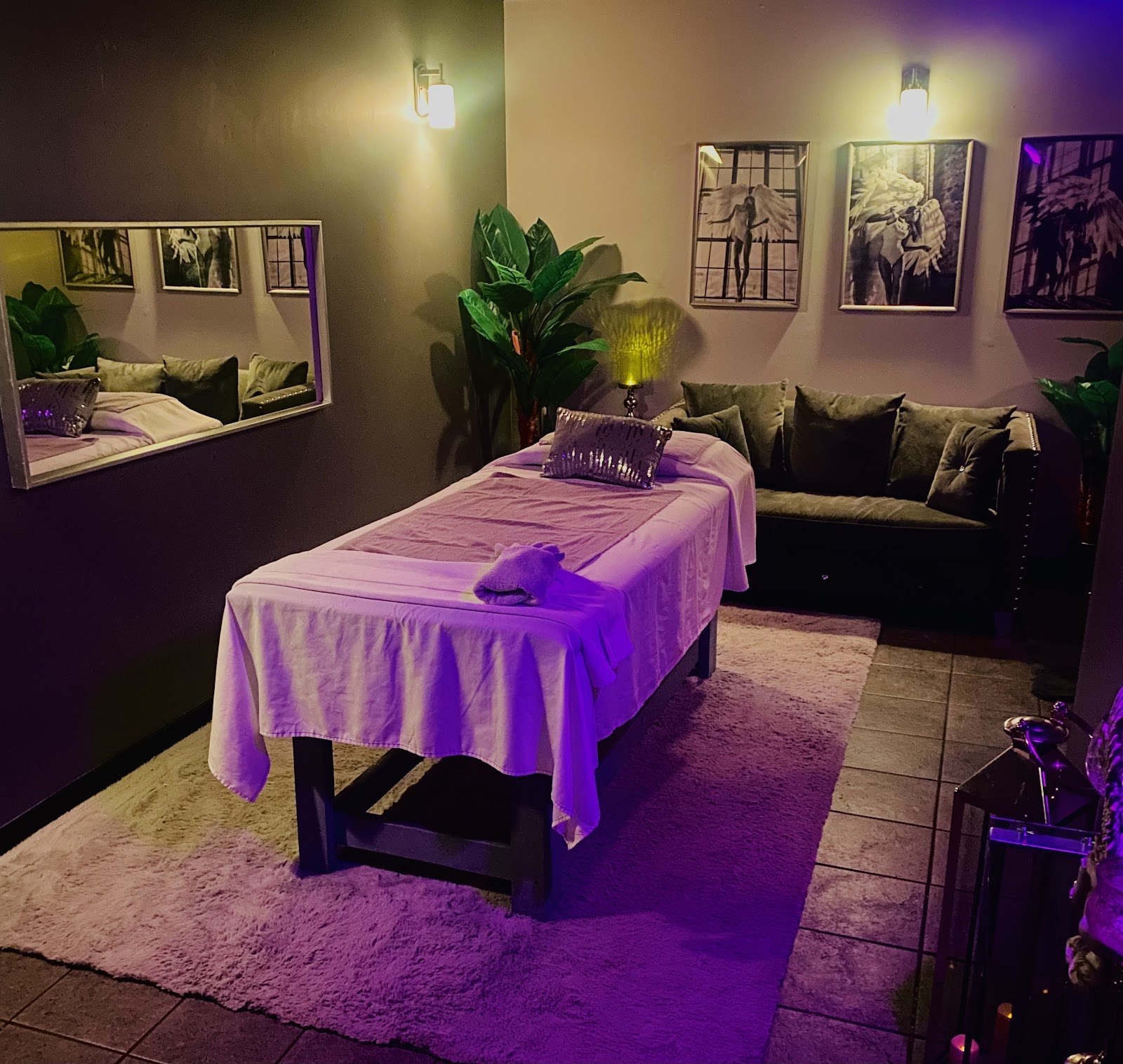 Emma Lee’s Touch Of Class - Erotic Massage in Calgary, Canada