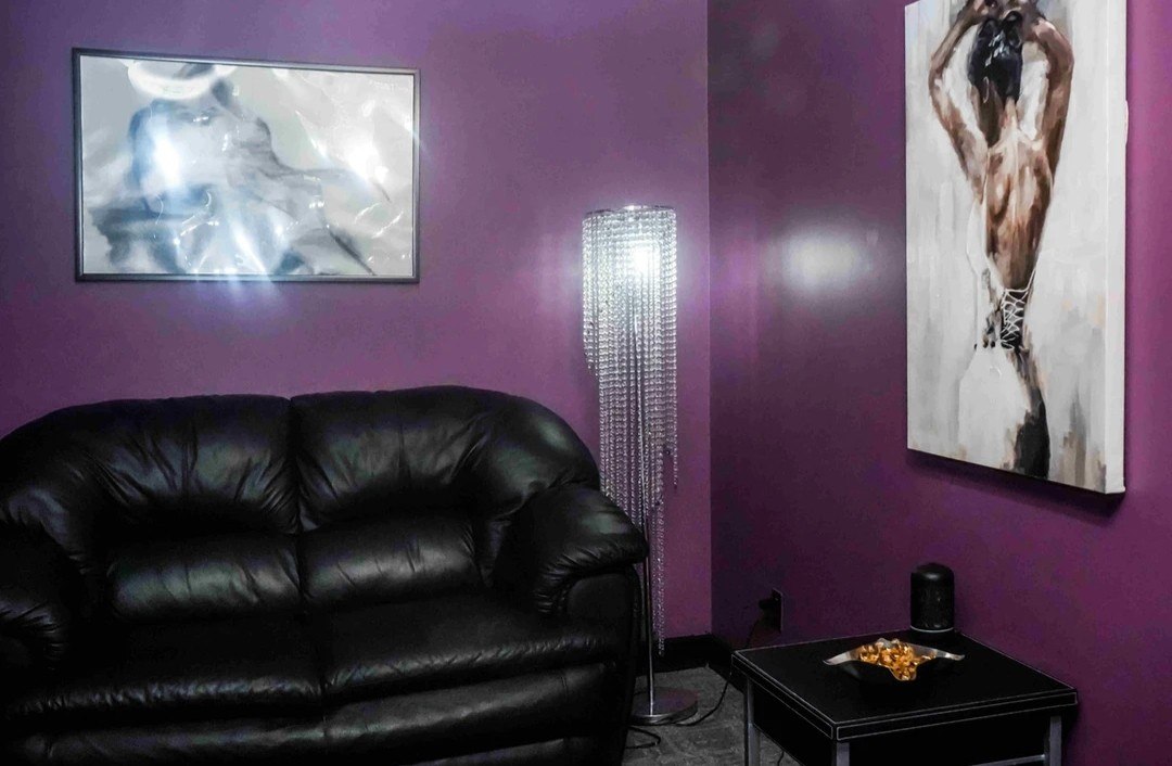 Pamper Yourself Calgary - Erotic Massage in Calgary, Canada