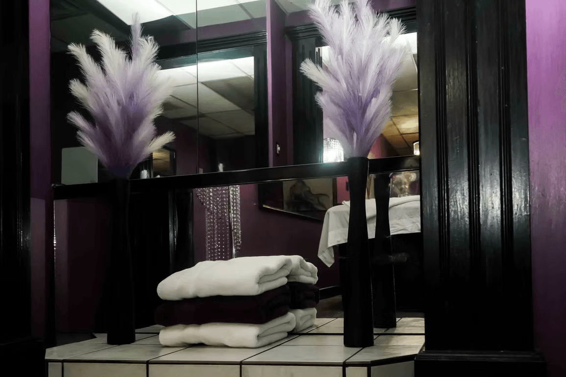 Pamper Yourself Calgary - Erotic Massage in Calgary, Canada