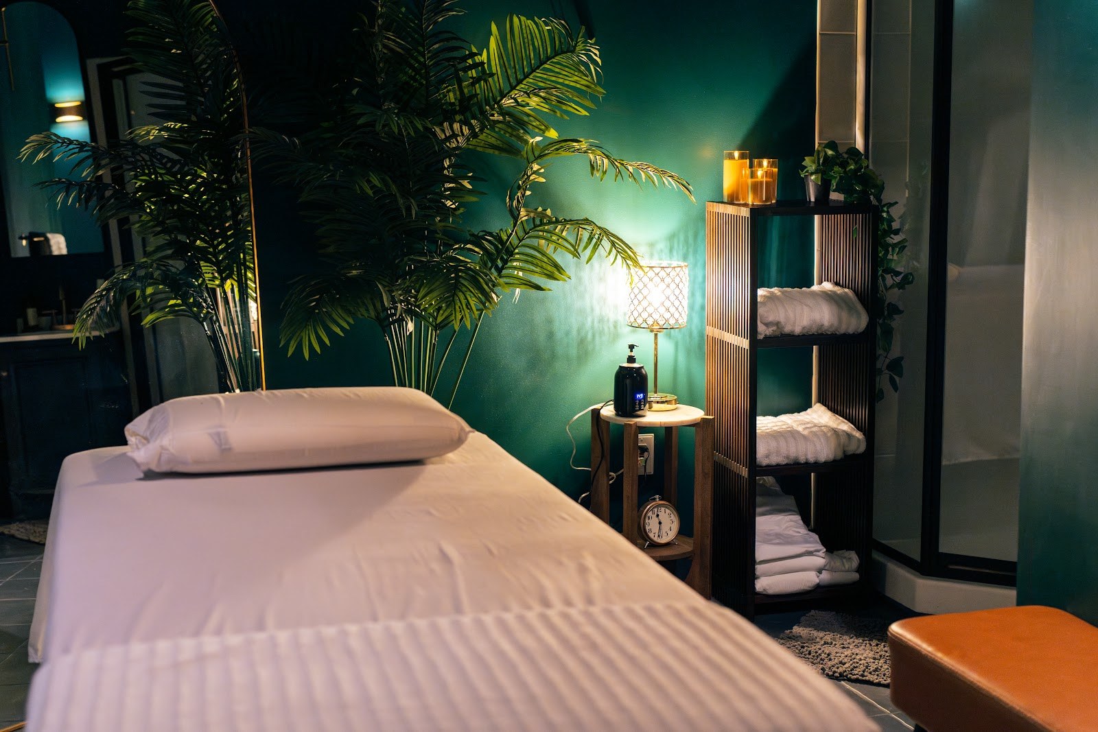 Urban Lux Studio - Erotic Massage in Calgary, Canada