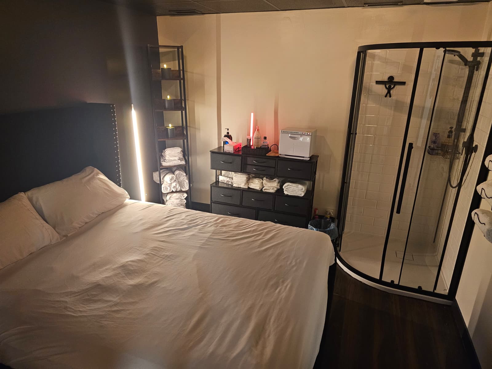 Diosa Luxury Men's Spa - Erotic Massage in Edmonton, Canada