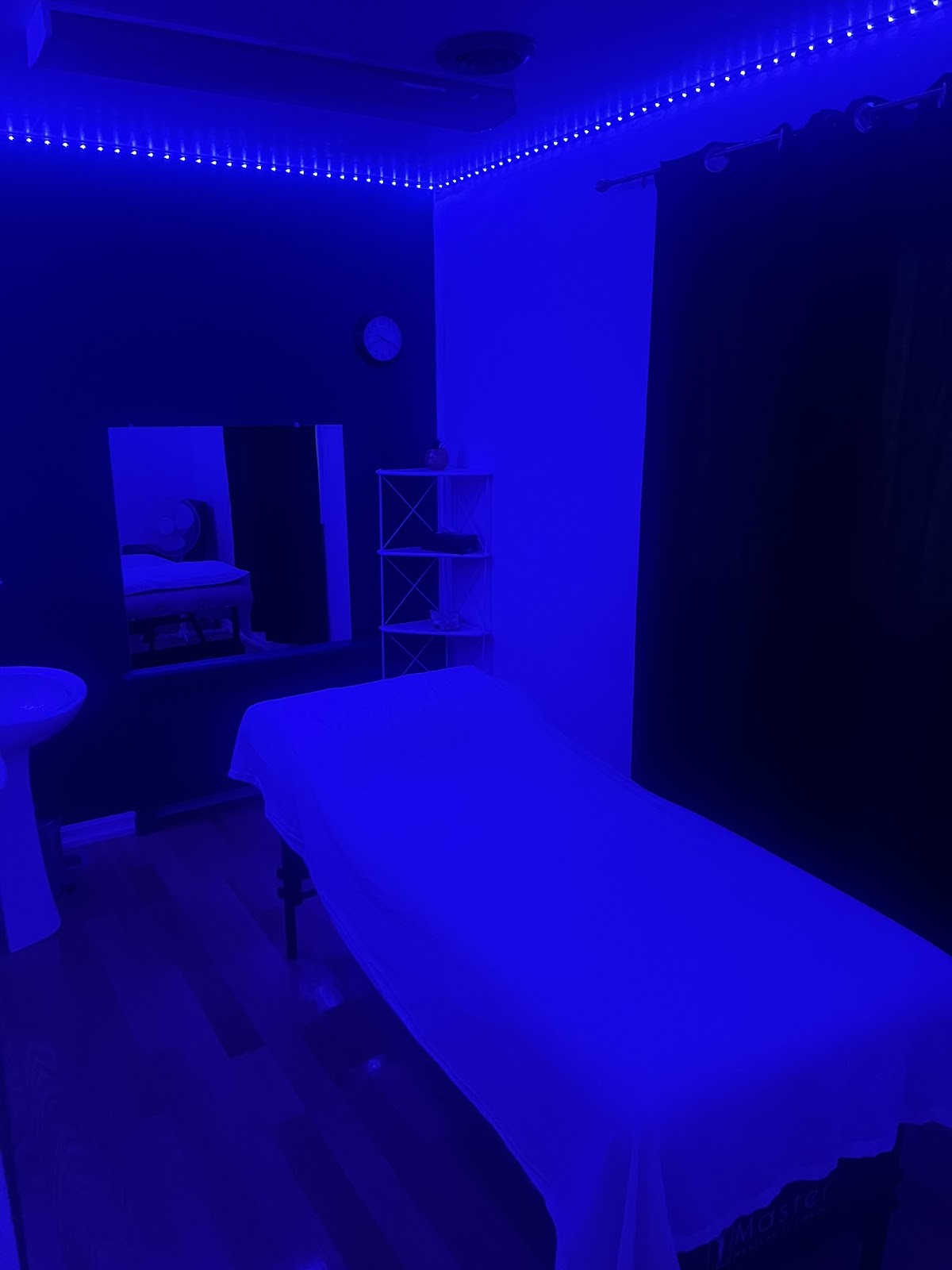 Phoenix Massage - Erotic Massage in Kitchener, Canada