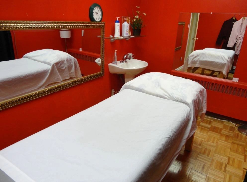 Phoenix Massage - Erotic Massage in Kitchener, Canada