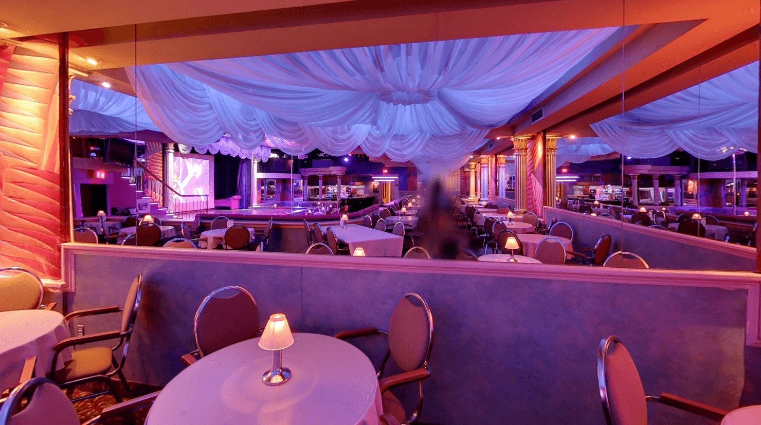 Cabaret Le Folichon - Nightclub in L Ancienne Lorette, Canada