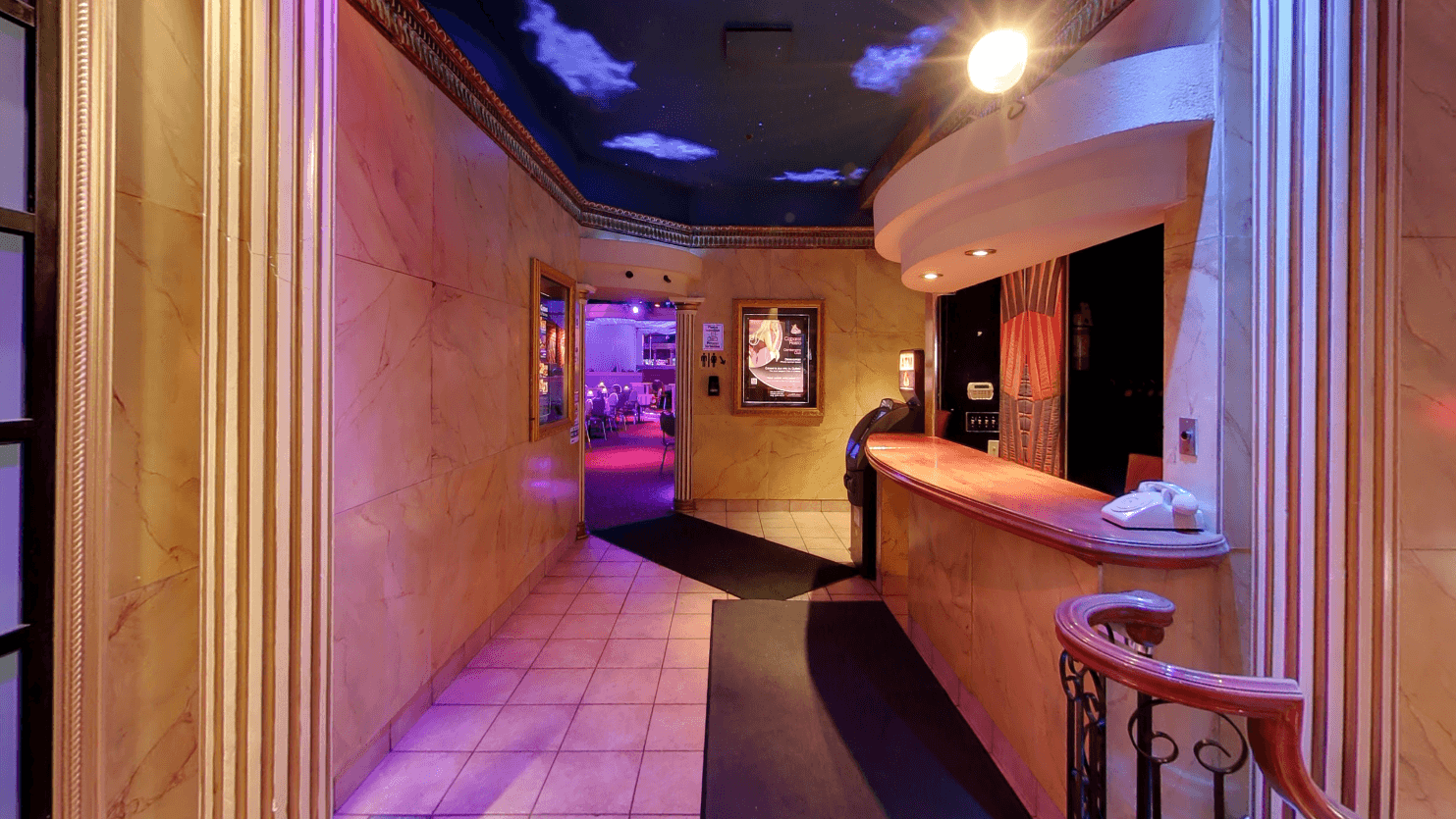 Cabaret Le Folichon - Nightclub in L Ancienne Lorette, Canada