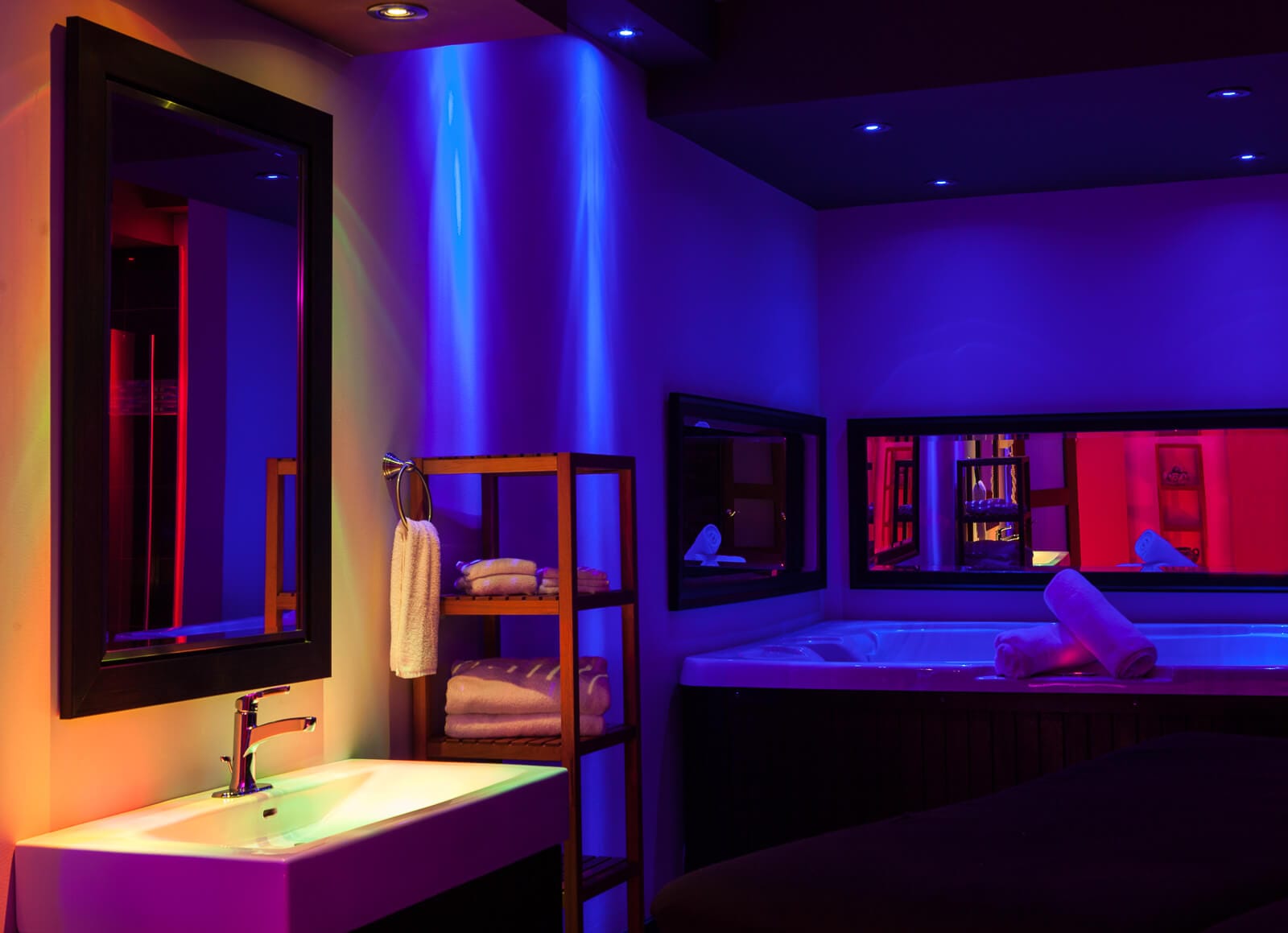 Salon Fantaisies - Erotic Massage in Longueuil, Canada