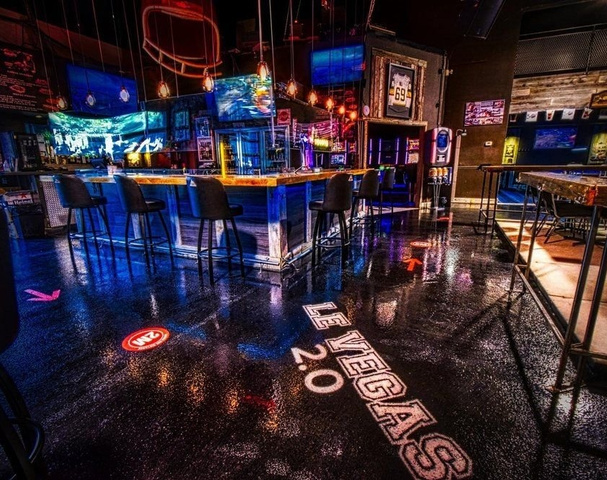 Bar Le Vegas - Nightclub in Longueuil, Canada