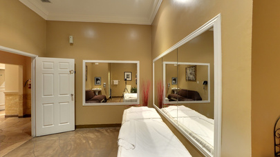 Blue Lagoon Spa - Erotic Massage in Mississauga, Canada