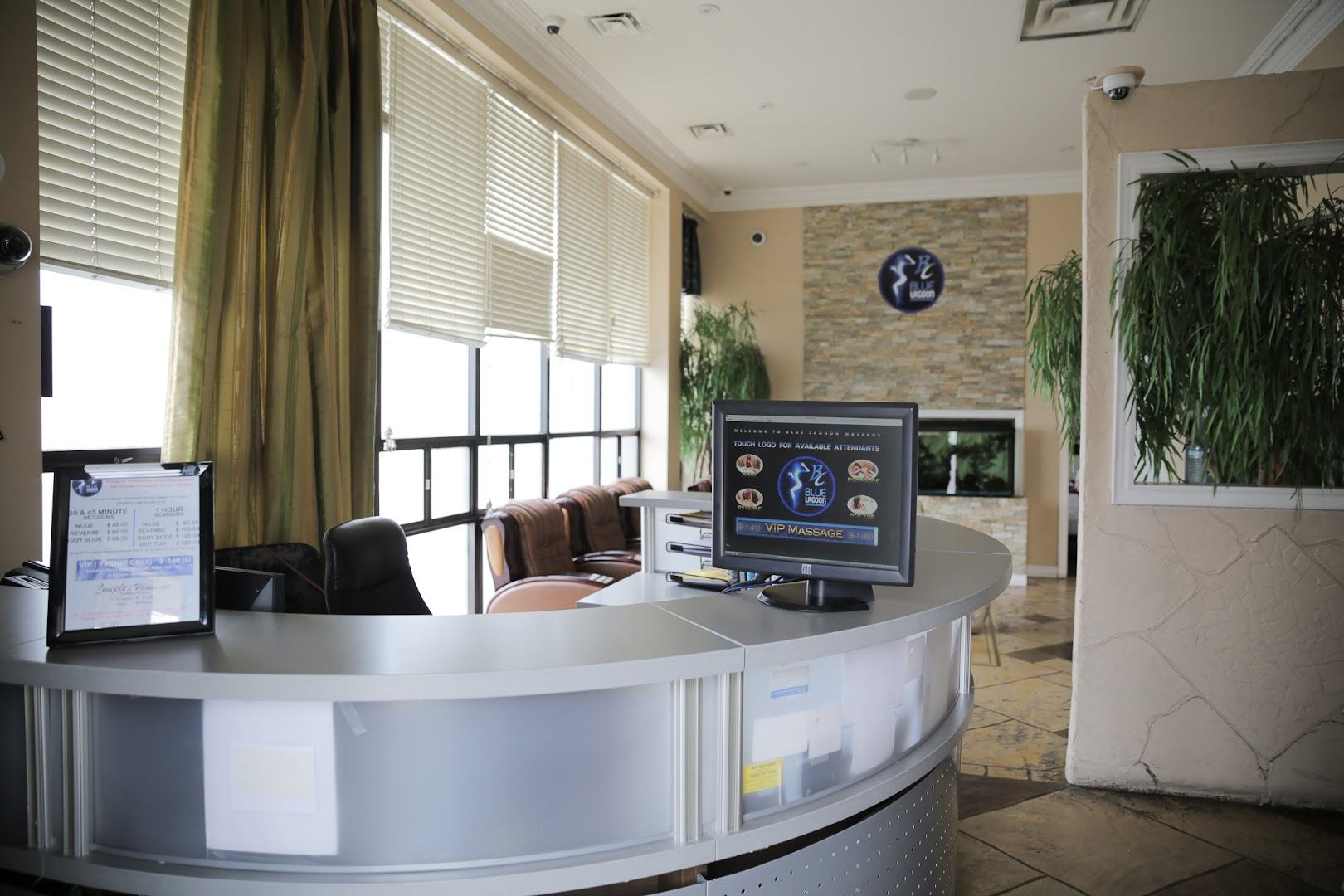 Blue Lagoon Spa - Erotic Massage in Mississauga, Canada