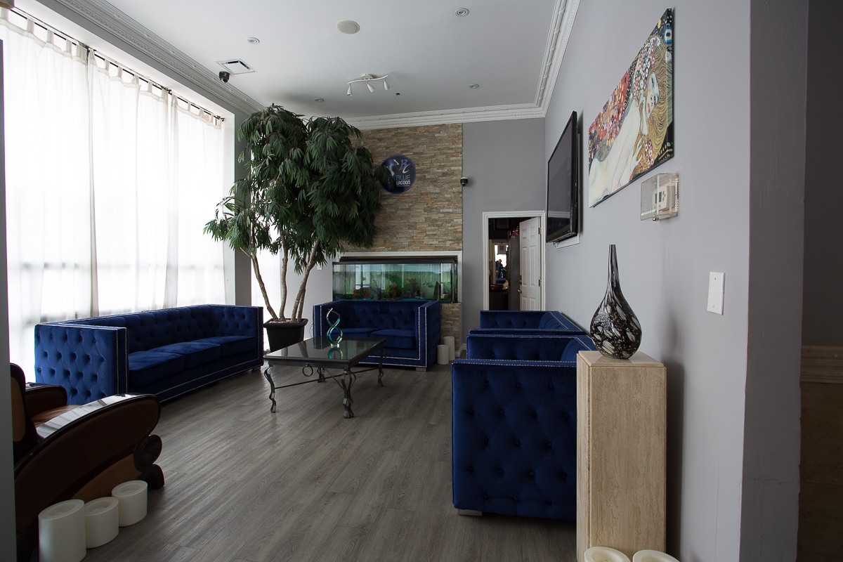 Blue Lagoon Spa - Erotic Massage in Mississauga, Canada