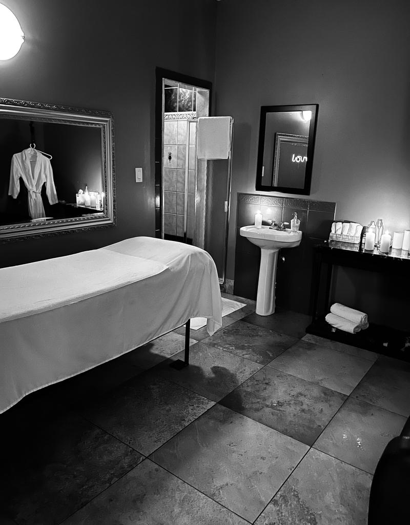 Paradise Spa Massage - Erotic Massage in Mississauga, Canada