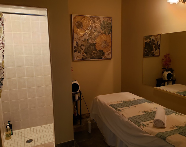 Studio Bluemoon - Erotic Massage in Mississauga, Canada