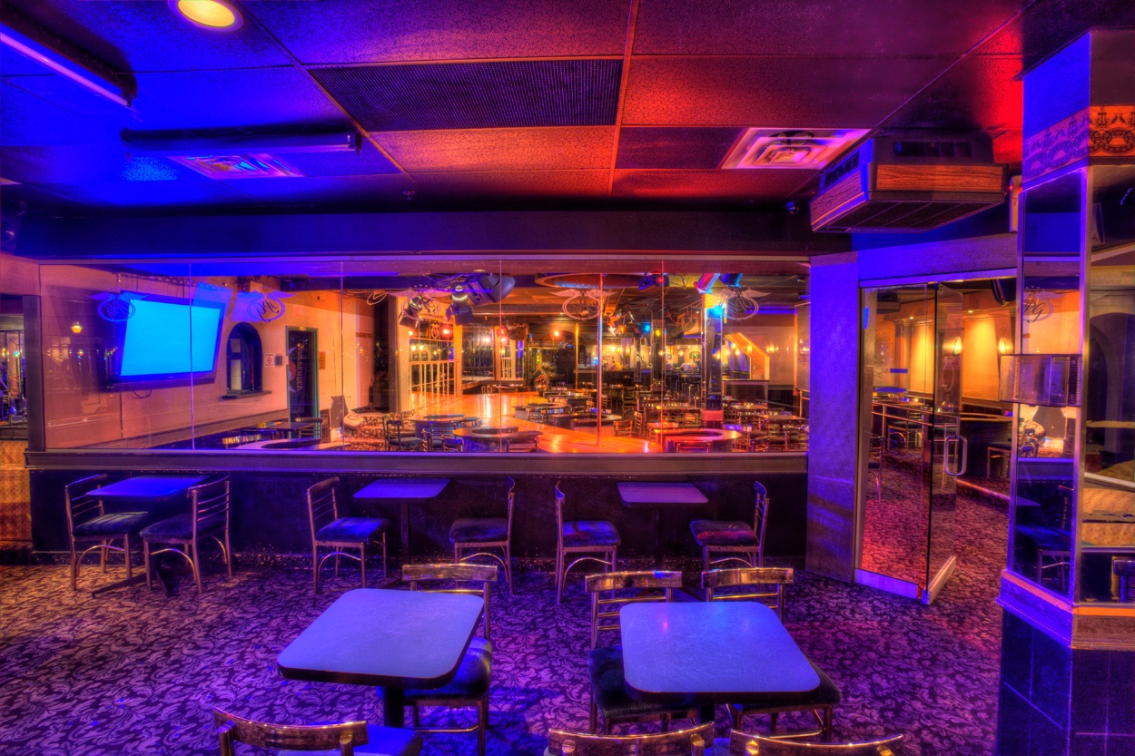 Pure Gold Gentlemen's Club - Nightclub in Mississauga, Canada
