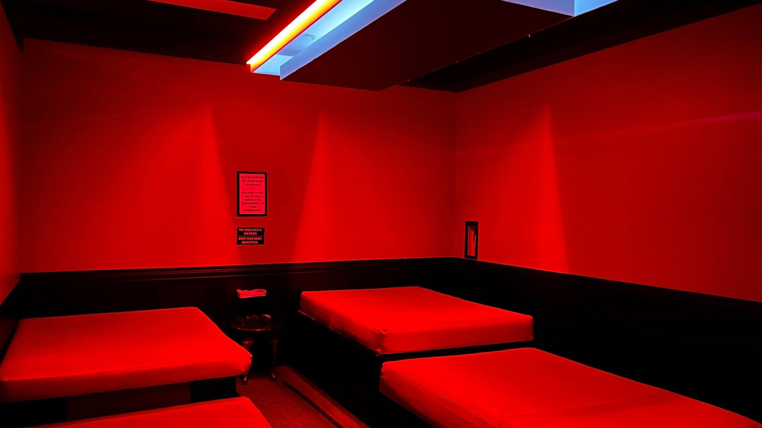 Club M4 - Swinger Club in Mississauga, Canada