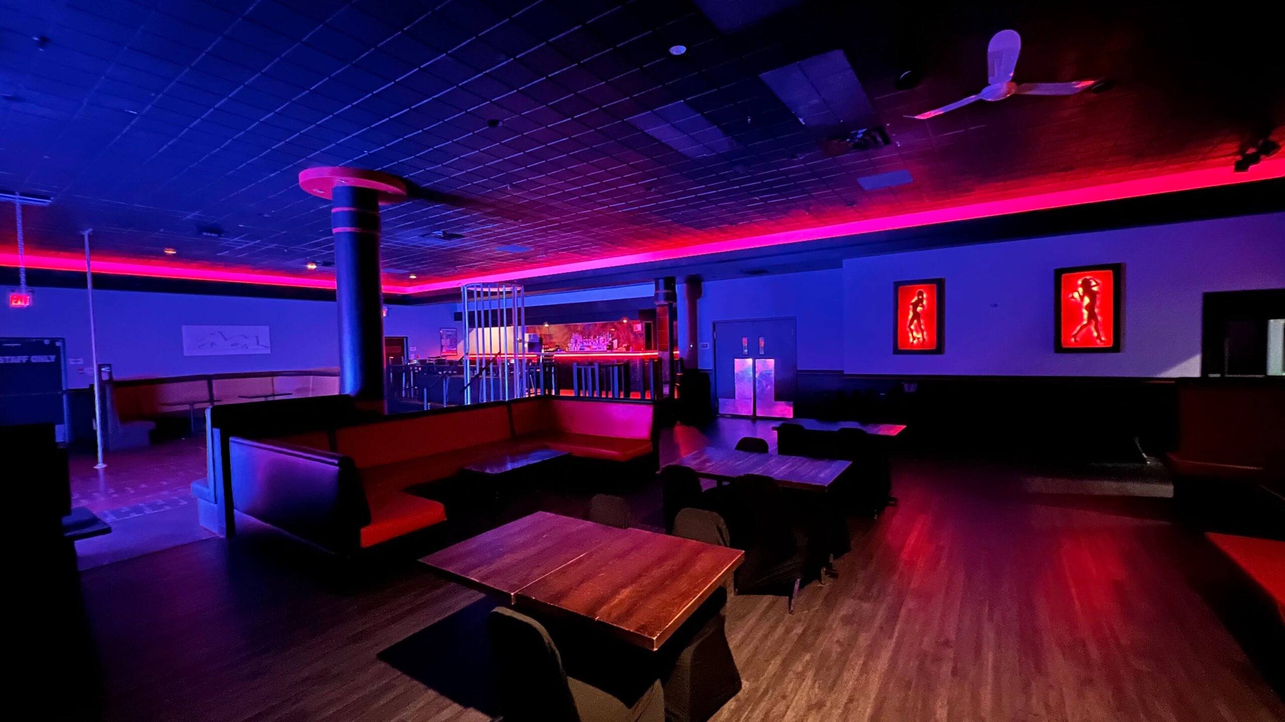 Club M4 - Swinger Club in Mississauga, Canada