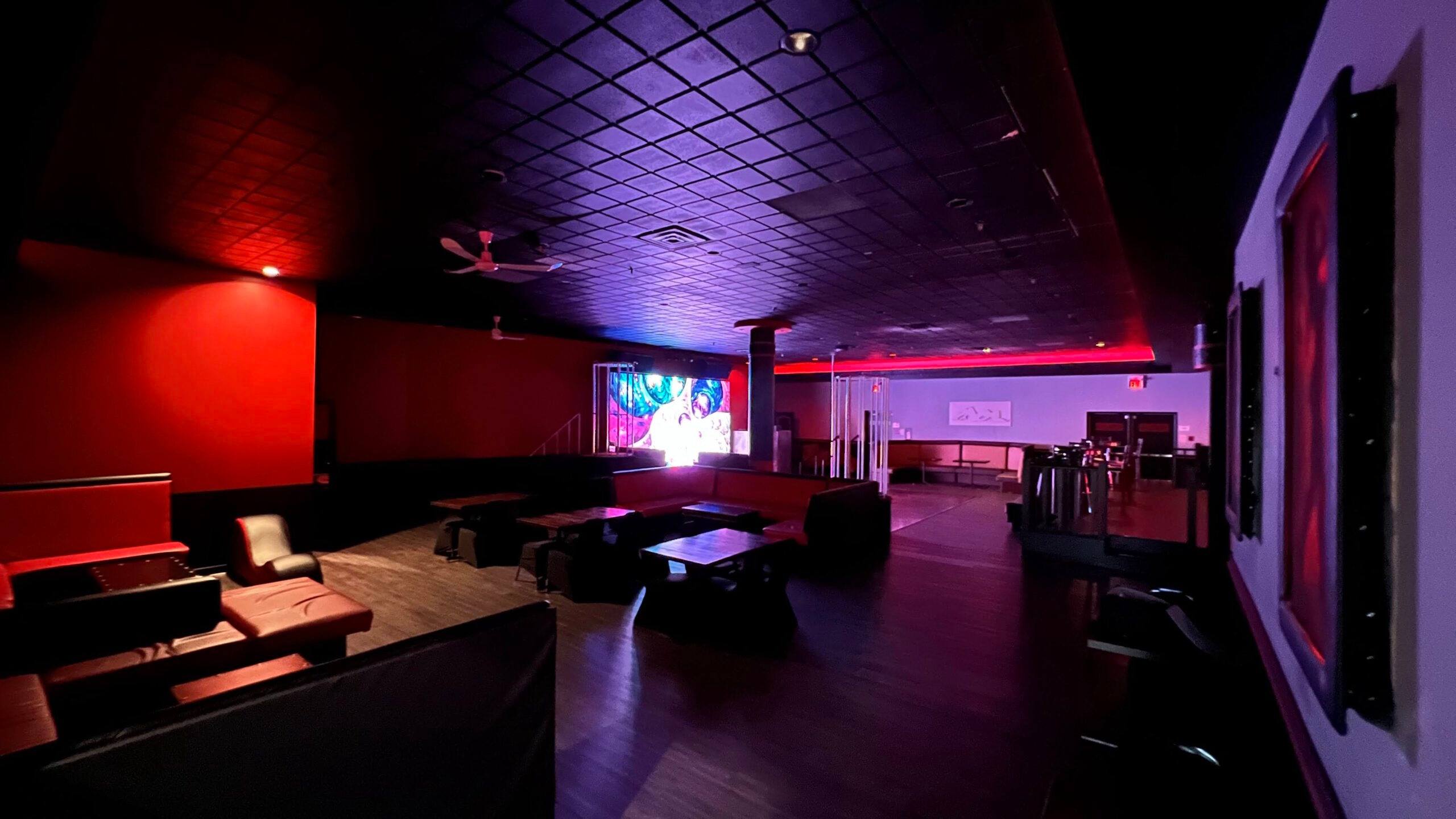 Club M4 - Swinger Club in Mississauga, Canada