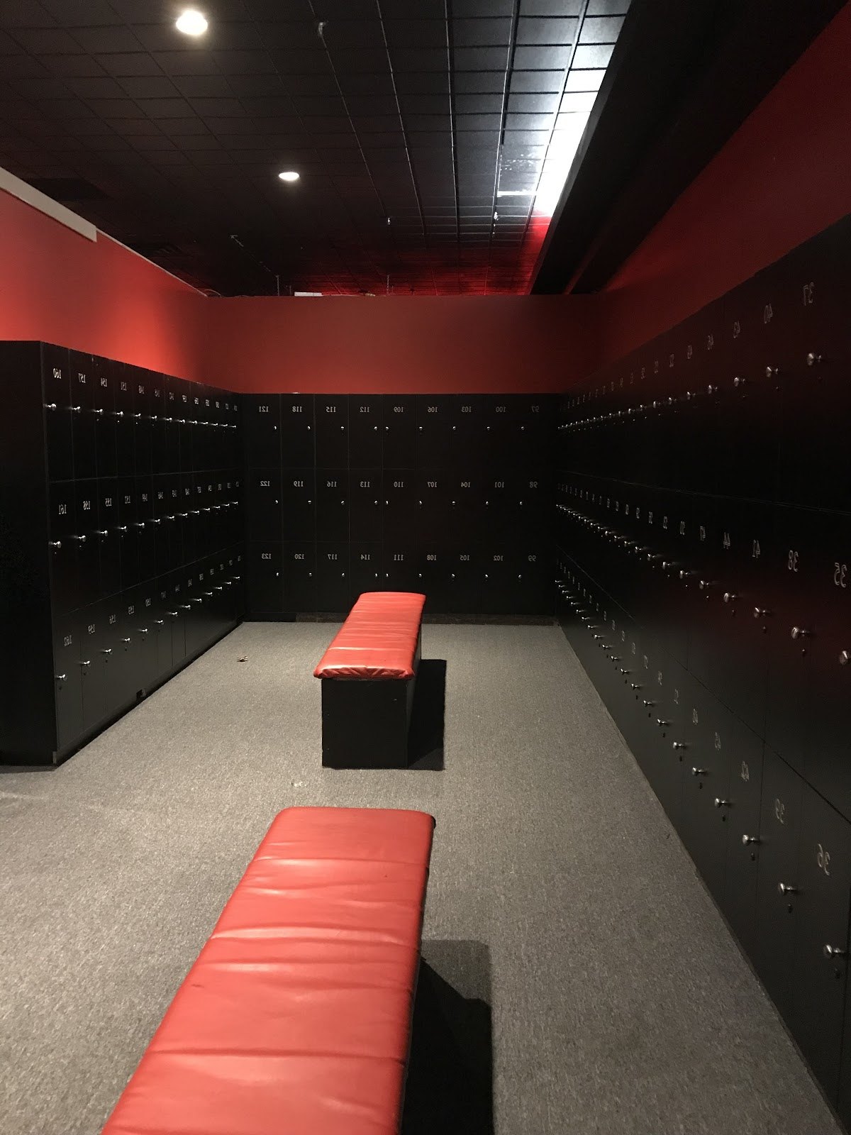 Club M4 - Swinger Club in Mississauga, Canada