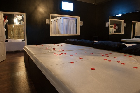 The X Club - Swinger Club in Mississauga, Canada