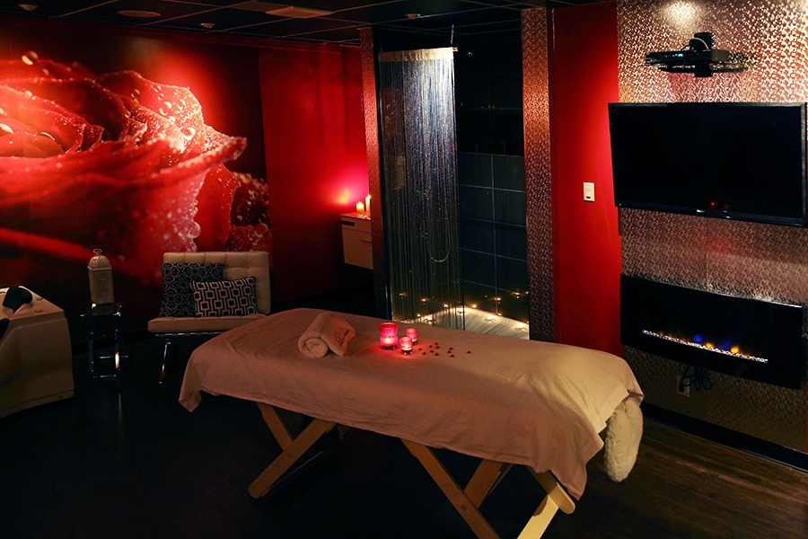 Le Penthouse - Erotic Massage in Montreal, Canada