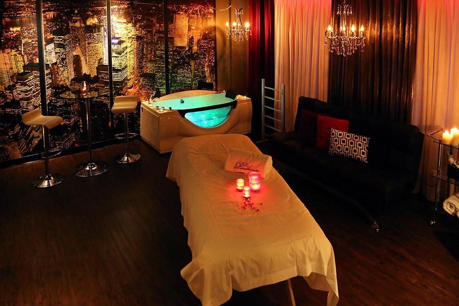 Le Penthouse - Erotic Massage in Montreal, Canada