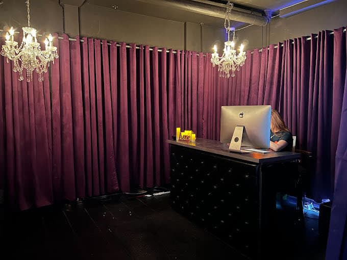 Massage La Montrealaise - Erotic Massage in Montreal, Canada