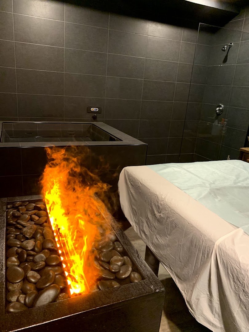 MontrÉAl Nuru Vip - Erotic Massage in Montreal, Canada