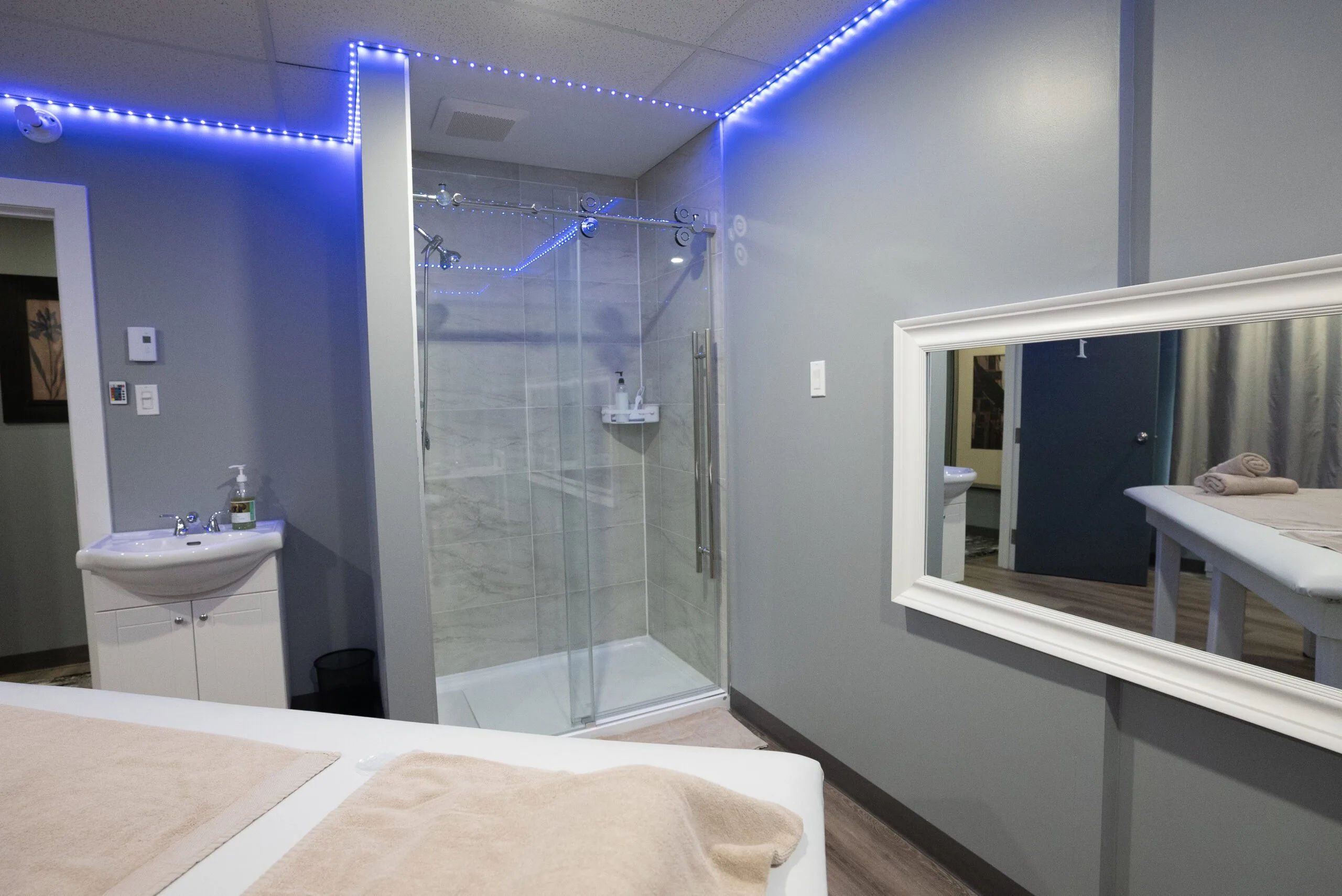 Spa ZÉPhyr - Erotic Massage in Montreal, Canada