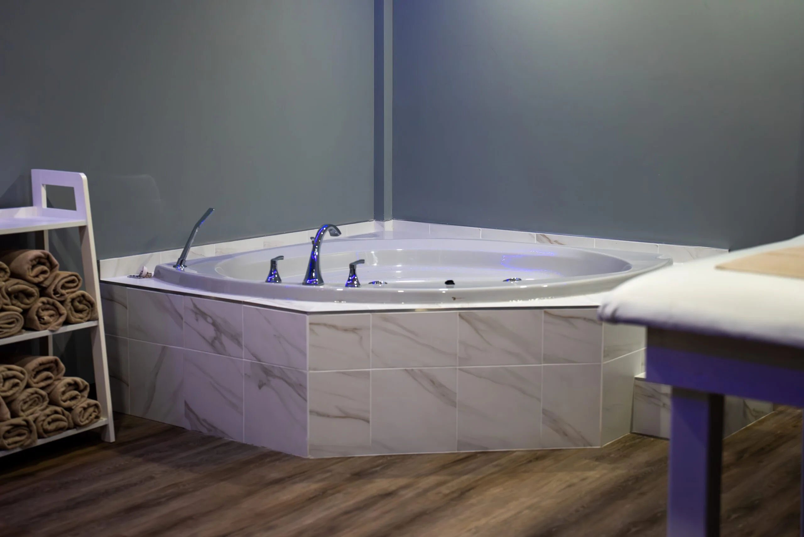 Spa ZÉPhyr - Erotic Massage in Montreal, Canada