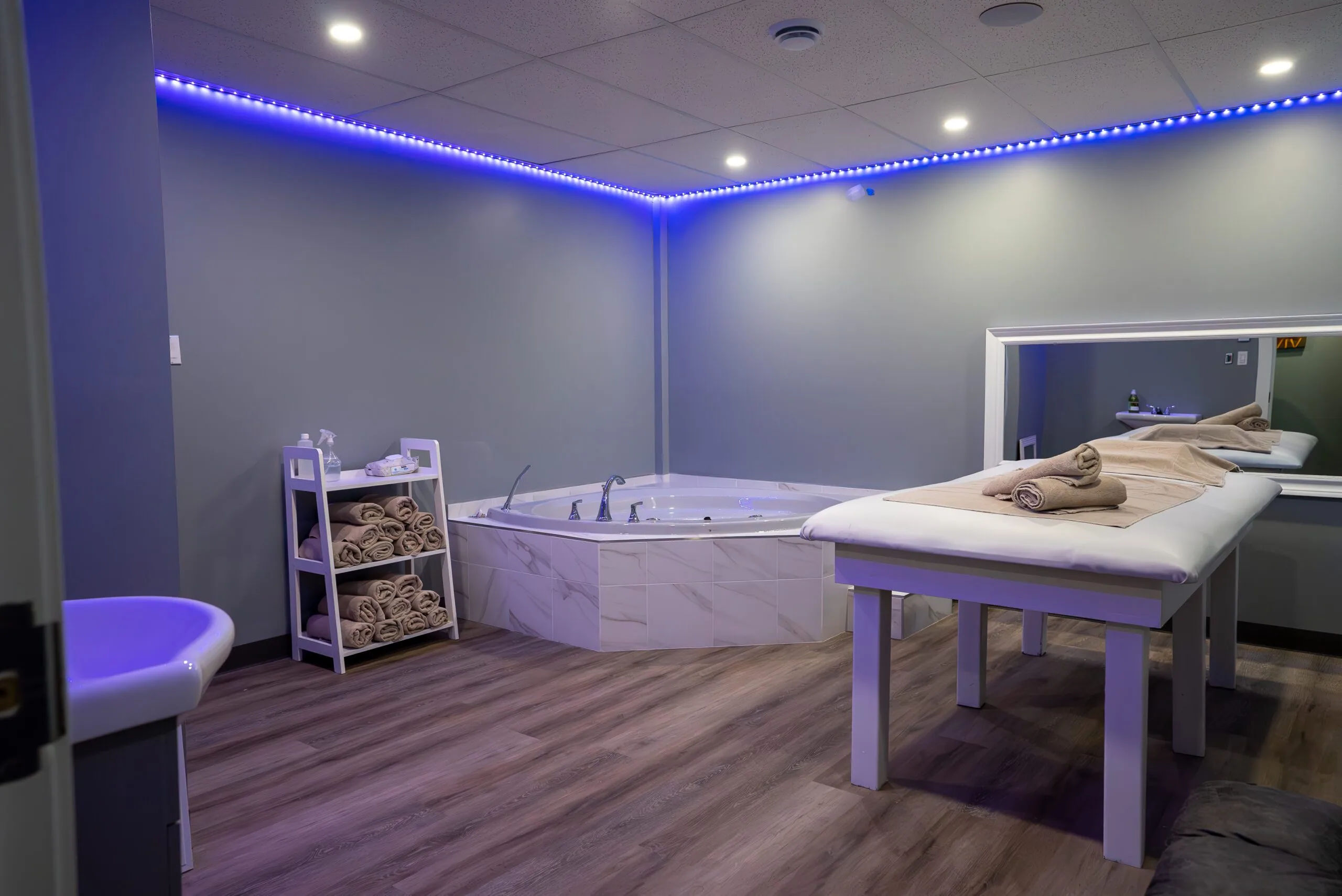 Spa ZÉPhyr - Erotic Massage in Montreal, Canada