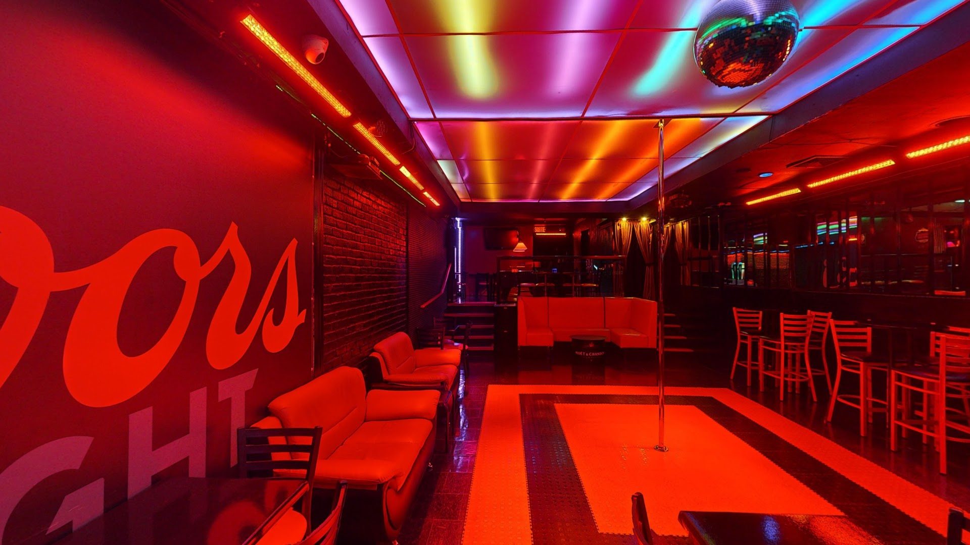 Bar Diamant Rouge - Nightclub in Montreal, Canada