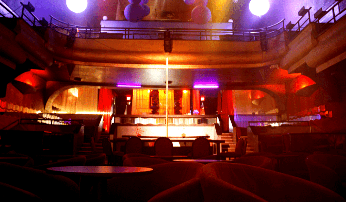 Paramount Gentlemen’s Club - Nightclub in New Westminster, Canada