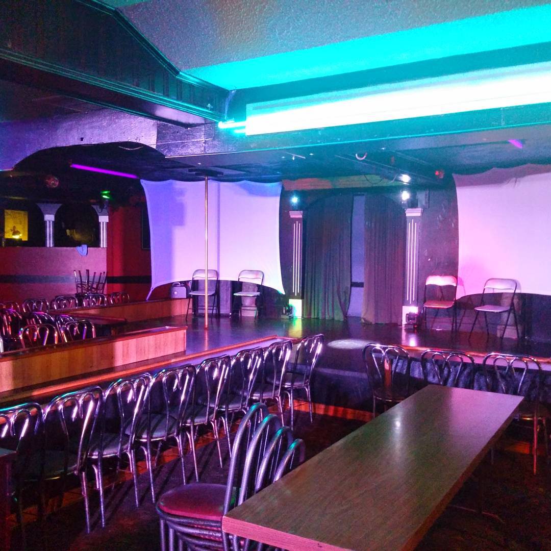 Pepermints - Nightclub in Niagara Falls, Canada