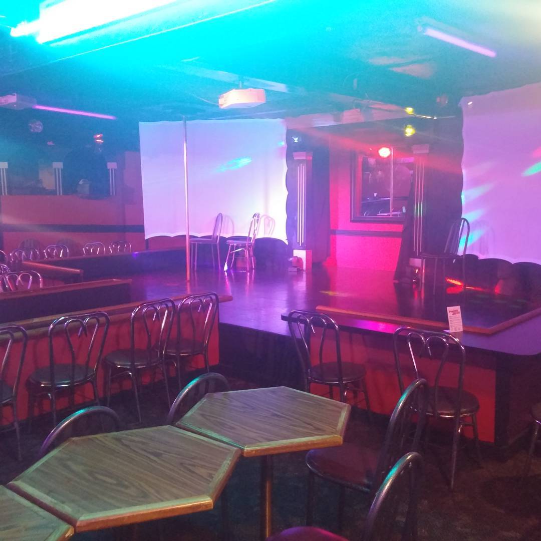 Pepermints - Nightclub in Niagara Falls, Canada