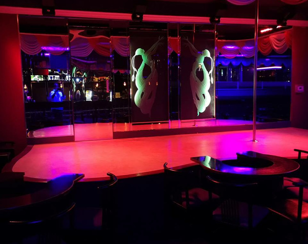 Seductions - Nightclub in Niagara Falls, Canada