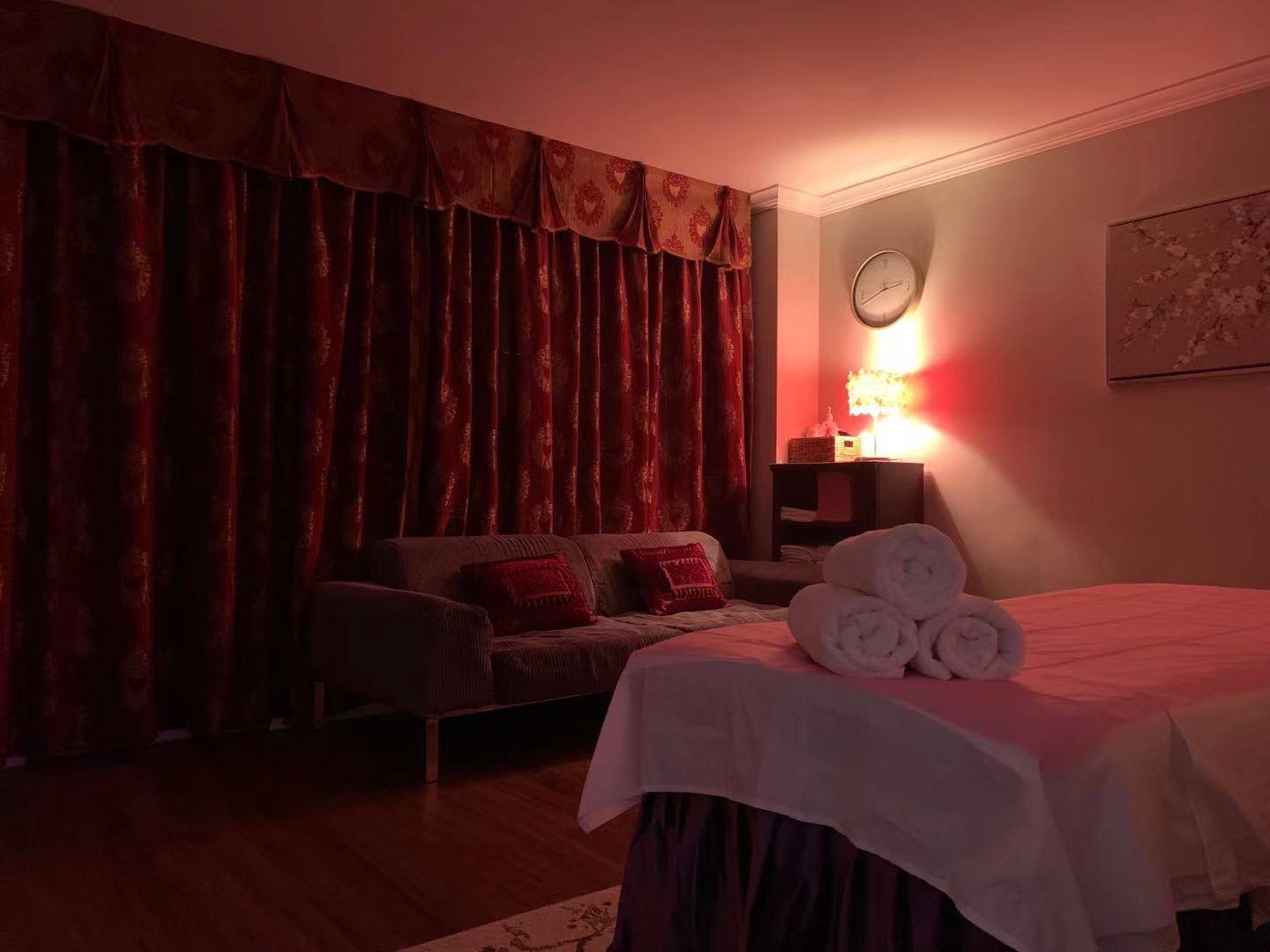 Lux Spa - Erotic Massage in North York, Canada