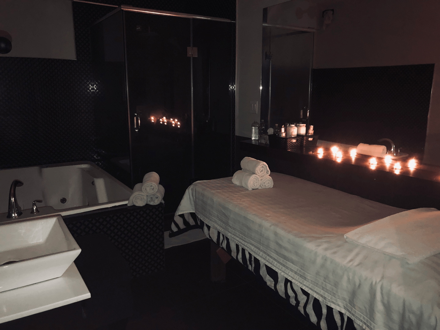 Sunshine Spa - Erotic Massage in North York, Canada