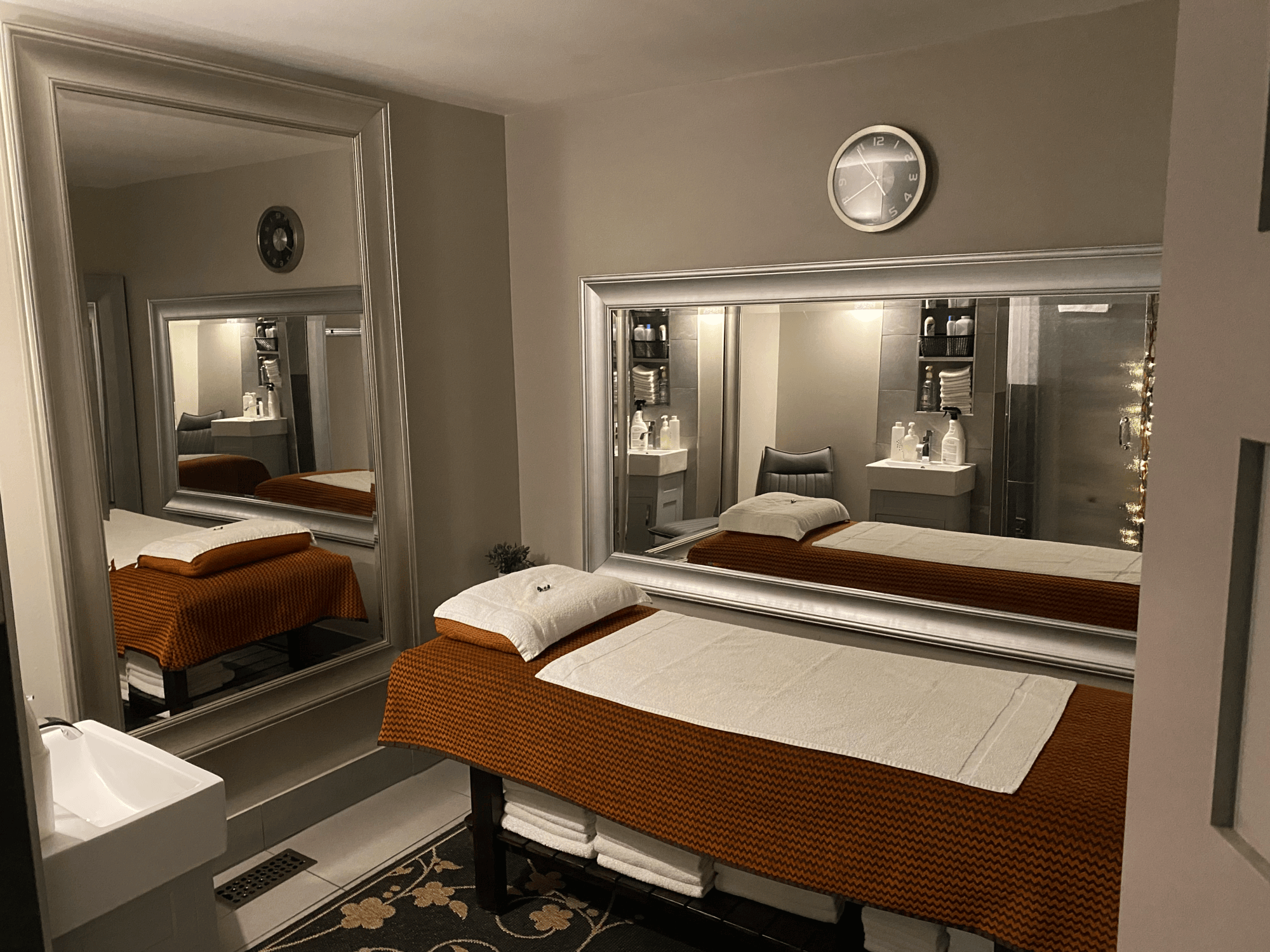 Oshawa Lavilla Spa - Erotic Massage in Oshawa, Canada