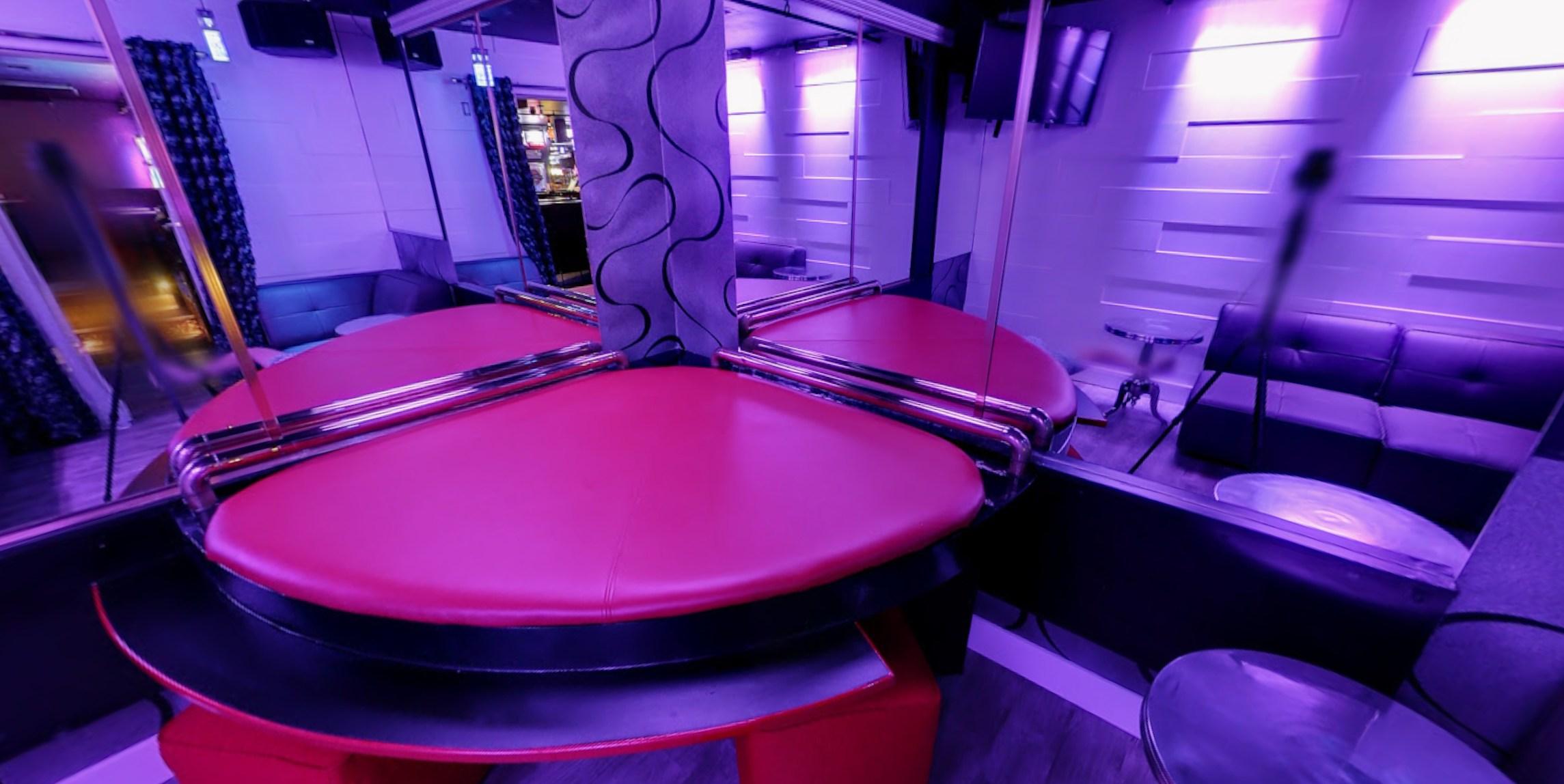 Cabaret Carol - Nightclub in Quebec, Canada