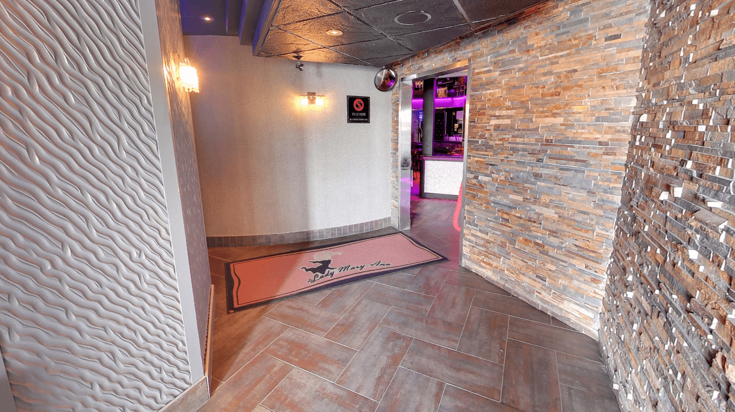 Cabaret Lady Mary Ann - Nightclub in Quebec, Canada