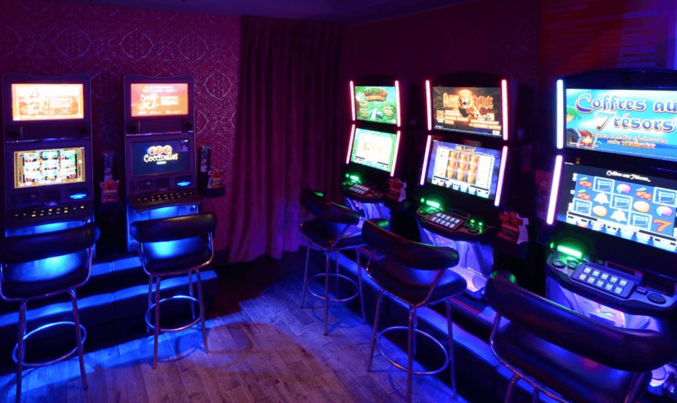 Cabaret Lady Mary Ann - Nightclub in Quebec, Canada